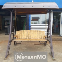 Товар Качели садовые кованые с деревянной лавкой