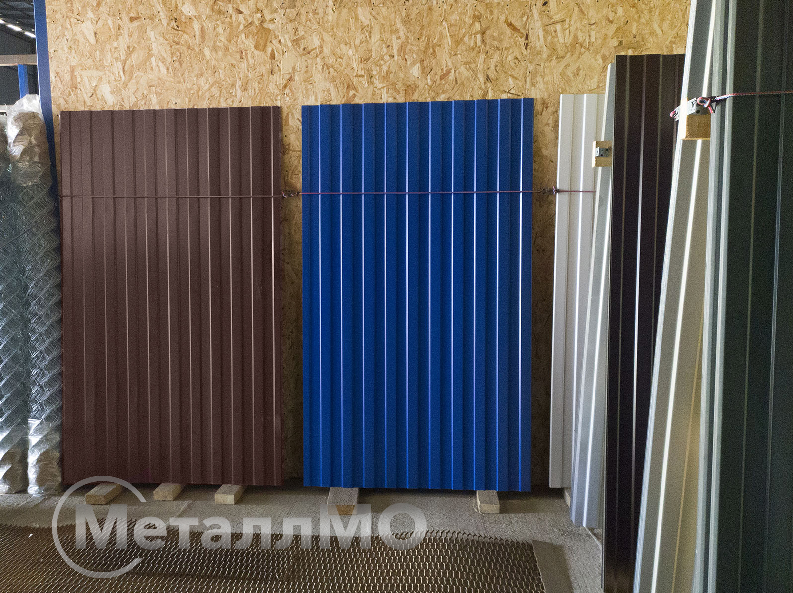 profnastil okrashennyy s8 0 4kh1150 1200 kh2000 ral 8017 shok kor