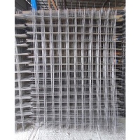 setka svarnaya kladochnaya v kartakh 50x50x3mm 1x2m